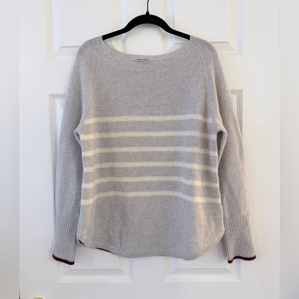 Jigsaw 100% Cashmere Gray/White Striped Boat Neck Sweater - Women’s L